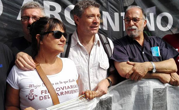 El Diputado Nacional de Izquierda Socialista en el Frente de Izquierda, Juan Carlos Giordano, participó junto al sindicalismo combativo y la izquierda de la marcha de la CGT.