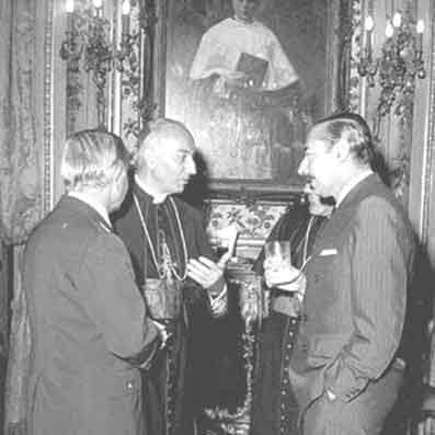 El dictador Videla con jefes eclesiásticos 