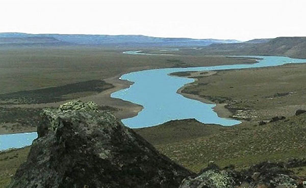 Las represas afectarán el caudal normal del río impactando sobre los lagos, glaciares, la flora y fauna de la zona.