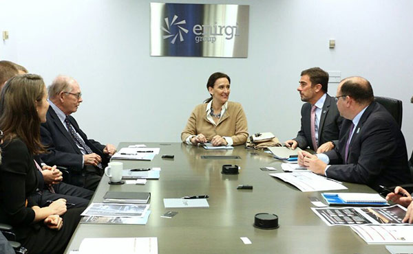 La vicepresidenta viajó a Canadá y se reunió con Wayne Richardson, CEO de la Enirgi Group