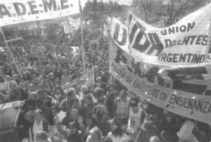 Marcha docente en C&oacute;rdoba.
