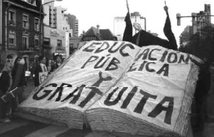 Marcha docente-estudiantil en C�rdoba del jueves 25/8.