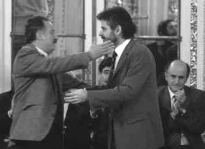 Hugo Yasky (CTERA), abraz�ndose con el Ministro Filmus.