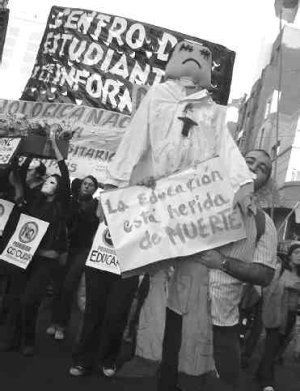Estudiantes en lucha en defensa de la educaci�n p�blica y gratuita.