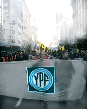 Marcha por la reestatizaci�n de YPF, 20 de junio, Capital