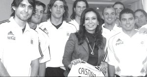 �Viaje electoralista o por los derechos humanos?