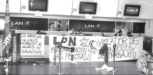 Aeron�uticos protestando