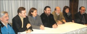 De izquierda a derecha Heberling (MAS), Ramal (PO), Ch. Castillo (PTS), Jos� Castillo (Izquierda Socialista), Funes (PCR), Ripoll (MST) y Beica (CS)