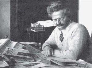 Le�n Trotsky, en su casa de Coyoac�n, M�xico