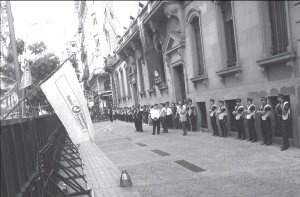 Entre Macri y Kirchner no hay mucha diferencia