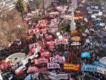 2_plaza de mayo dron.png