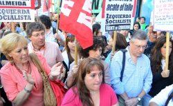 Nuevo abrazo al INDEC. Estuvo presente Liliana Olivero, diputada de Izquierda Socialista en el Frente de Izquierda de Córdoba