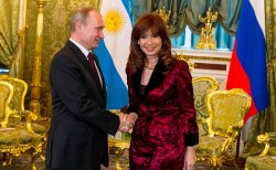 Putin saludando a Cristina