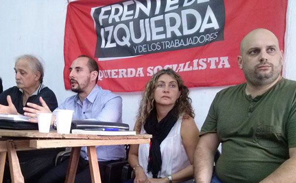 De izq. a der.: Gauna, Sancevich y Vergara (candidatos de Izquierda Socialista en el FIT) y Crivaro (candidato a gobernador PTS/FIT)