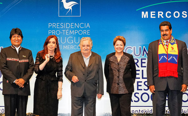 De izquierda a derecha: Evo Morales, Cristina Kirchner, José Mujica, Dilma Rousseff y Nicolás Maduro, los gobiernos del doble discurso