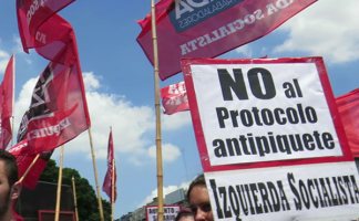 La multitudinaria marcha de ATE del pasado 24 de febrero impidió que se aplique el protocolo anti-piquetes.