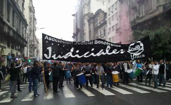 Se profundiza la lucha de los judiciales bonaerenses