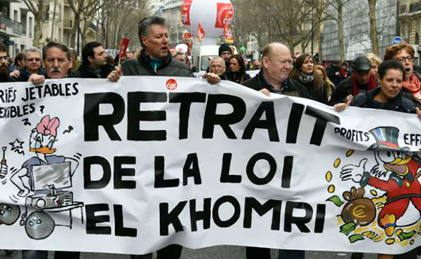 “Retirada de la Ley El Khomri” exigen el cartel en la marcha de la CGT