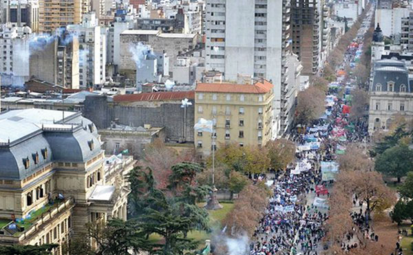 Movilización masiva y unitaria el 19 de mayo en La Plata