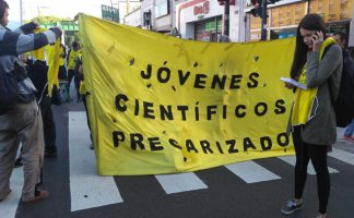 protesta de los jovenes cientificos precarizados