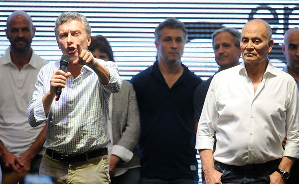 Macri anunció el "plan empalme" en el acto del 1° de Mayo junto al "Momo" Venegas