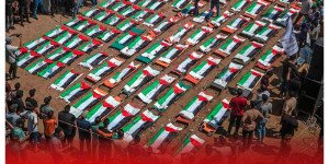 Masivo funeral en Palestina despidió a 120 palestinos hallados en los escombros
