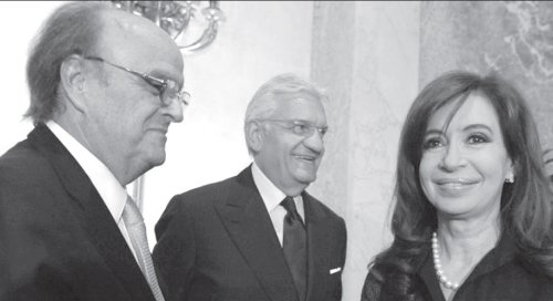 Cristina Kirchner con algunos amigos del modelo, de Mendiguren (Unin Industrial-UIA) y empresarios